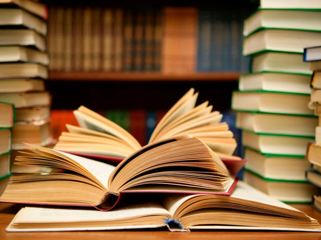 Książki symbol nauki.